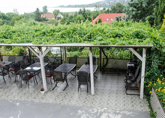 Pigal Panzio לינה וארוחת בוקר Badacsonyörs