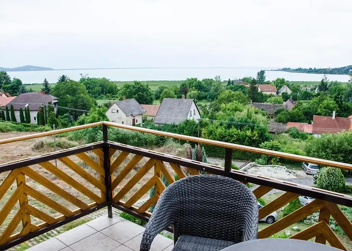 לינה וארוחת בוקר Pigal Panzio Badacsonyörs